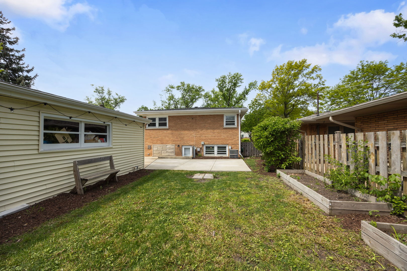 1803 S Crescent Avenue, Park Ridge, IL 60068