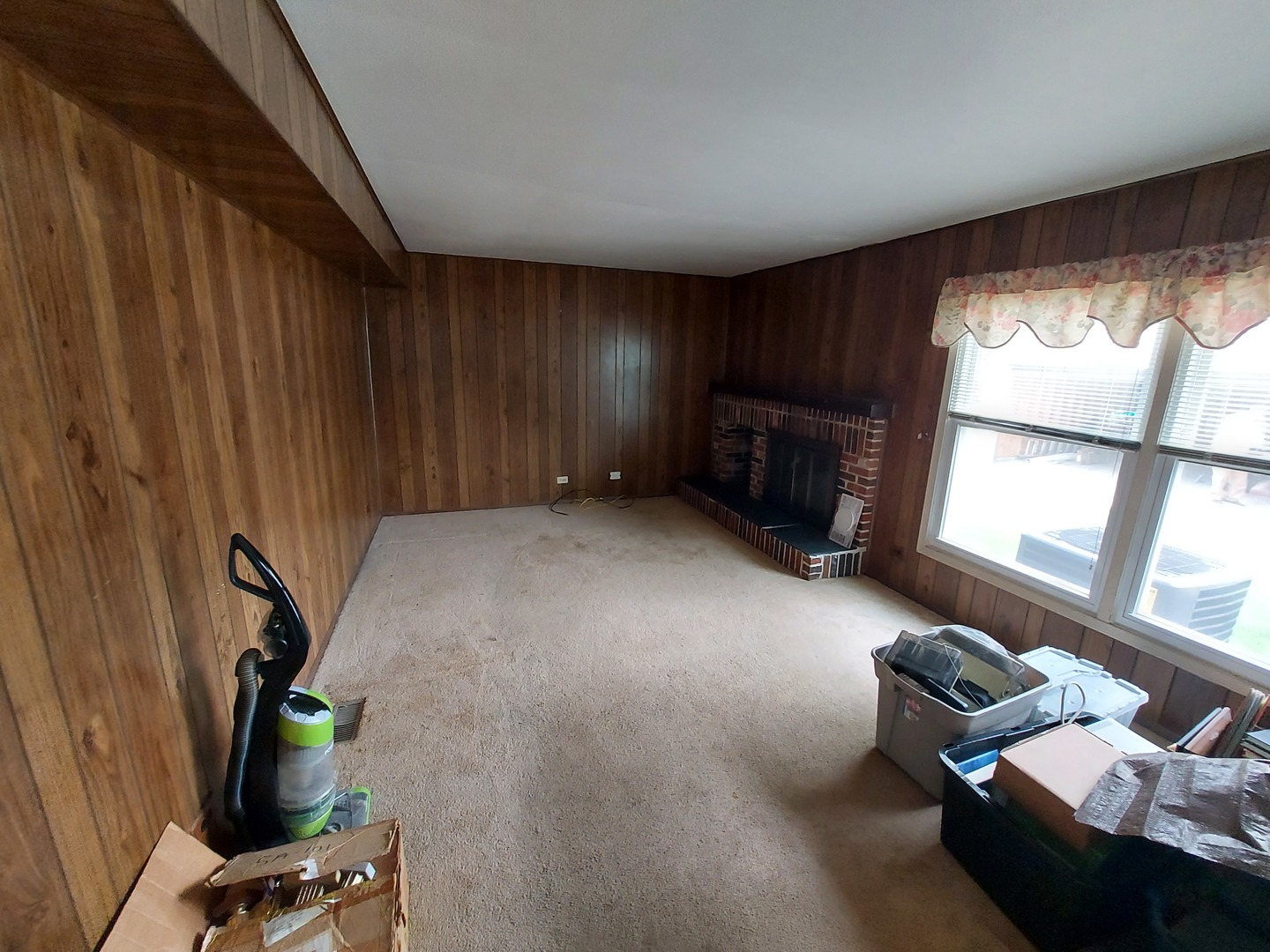 241 Briarheath Lane, Naperville, IL 60565