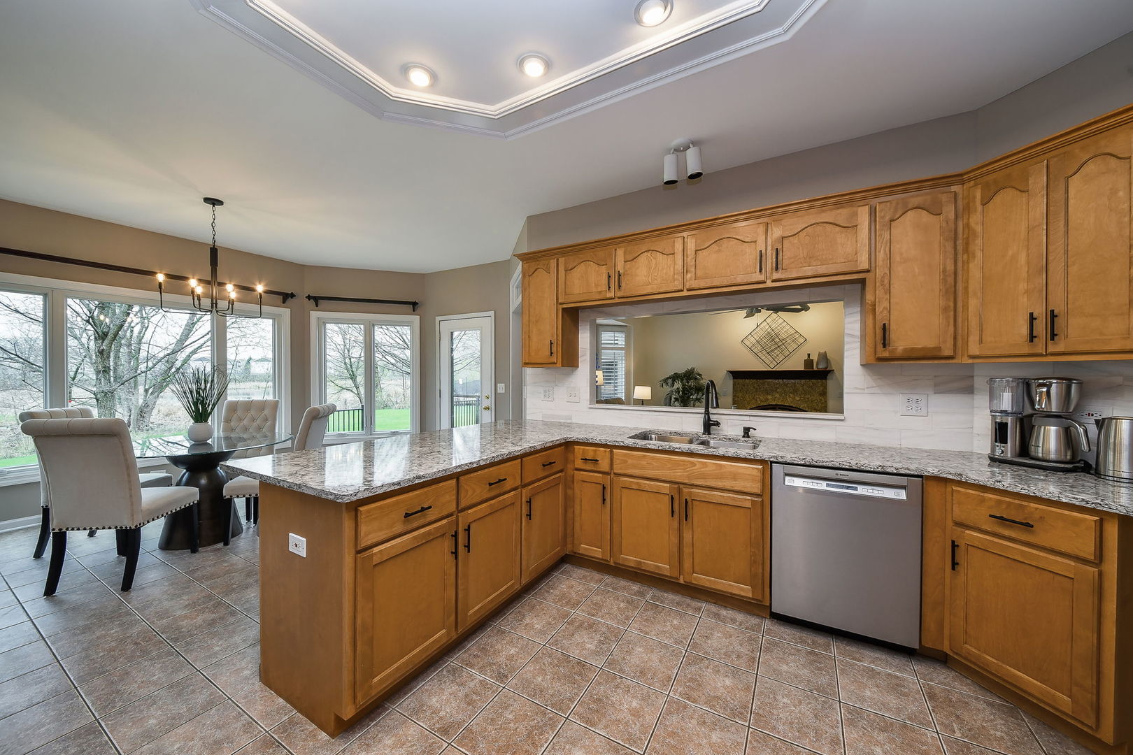 640 Kendridge Court, Aurora, IL 60502