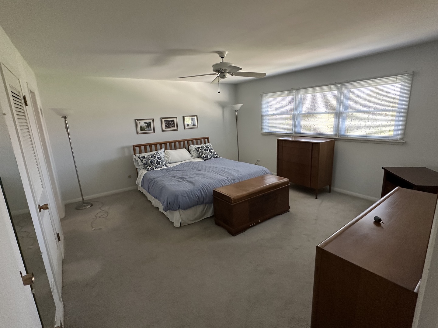 8154 W Lyons Street, Niles, IL 60714