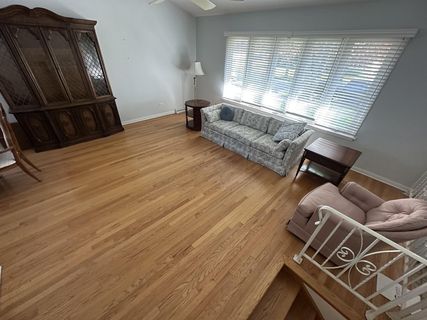 8154 W Lyons Street, Niles, IL 60714