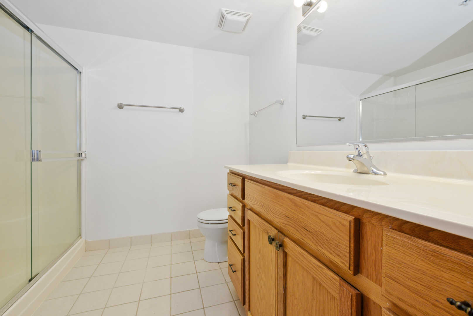 201 W Brush Hill Road #305, Elmhurst, IL 60126