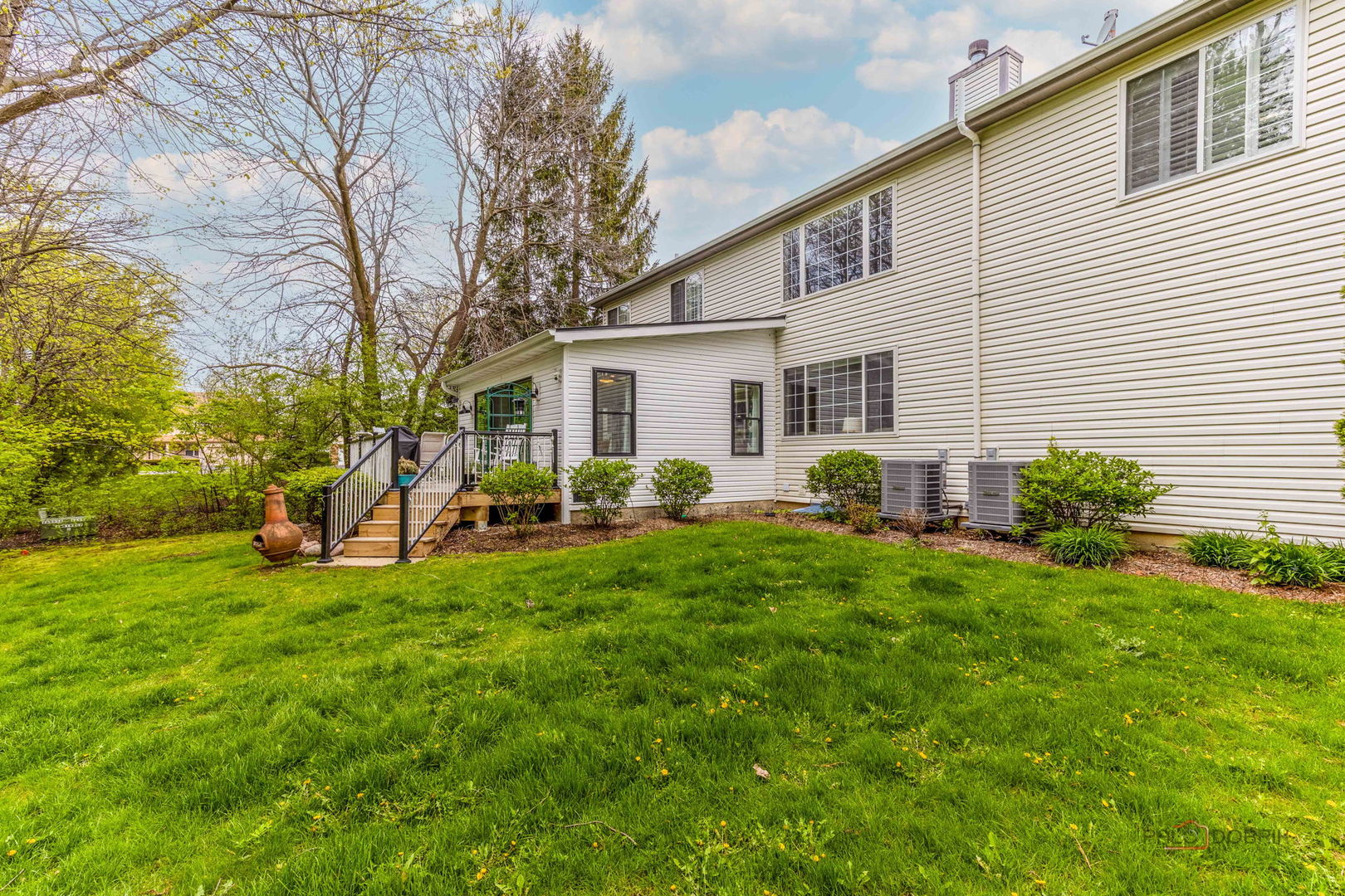 7449 Brentwood Lane, Gurnee, IL 60031