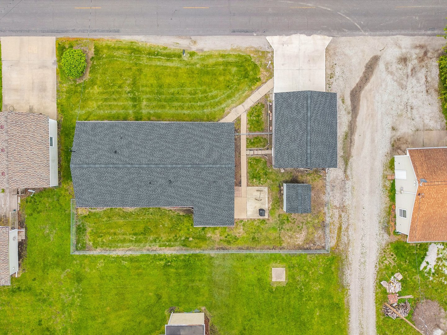 205 E Northline Road, Tuscola, IL 61953