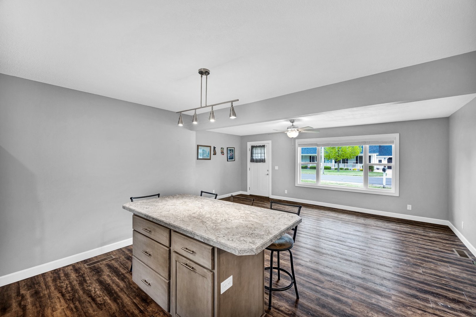 205 E Northline Road, Tuscola, IL 61953
