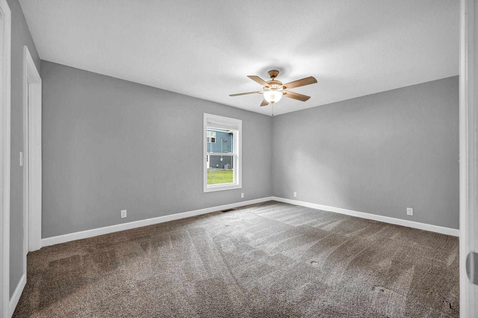 205 E Northline Road, Tuscola, IL 61953