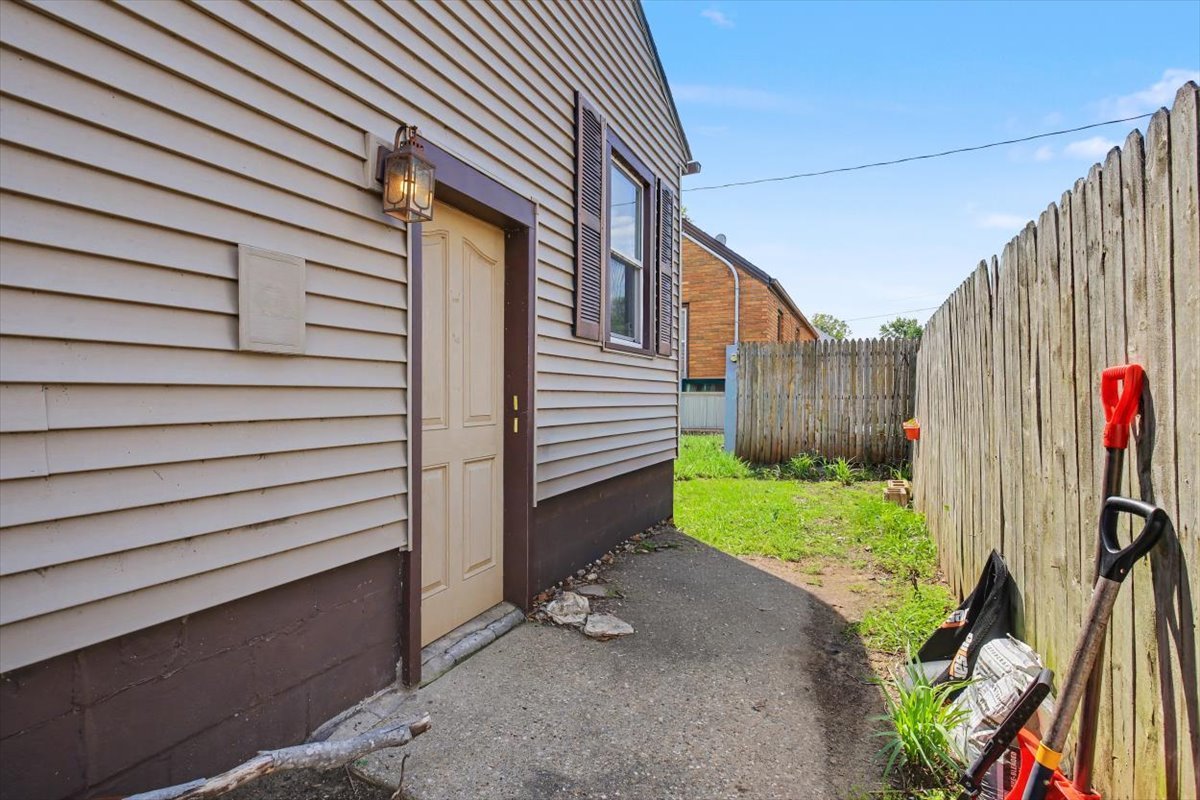1521 FISHER Street, Pekin, IL 61554