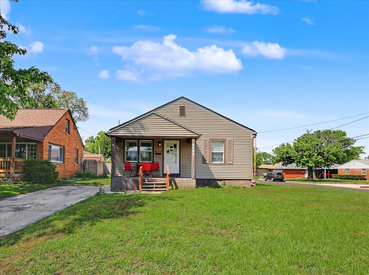 1521 FISHER Street, Pekin, IL 61554