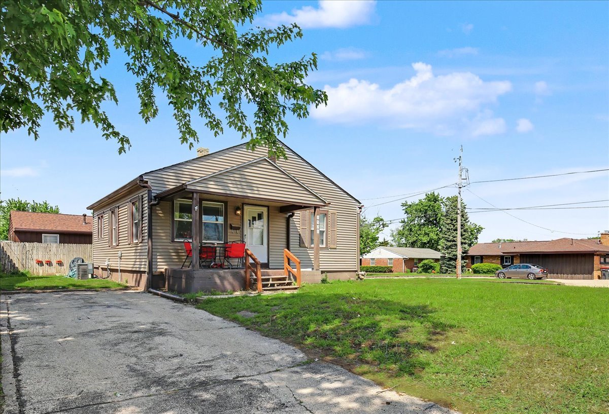 1521 FISHER Street, Pekin, IL 61554