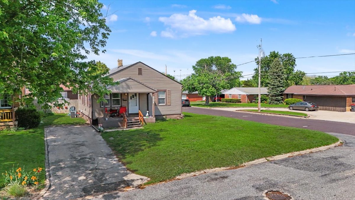 1521 FISHER Street, Pekin, IL 61554
