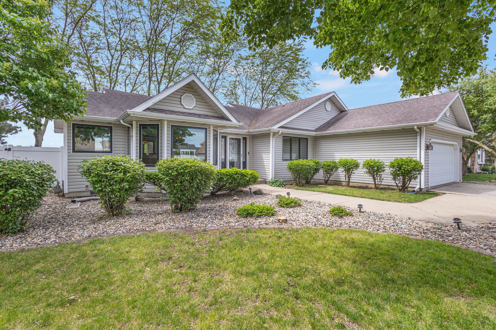 494 Water Tower Road, Manteno, IL 60950