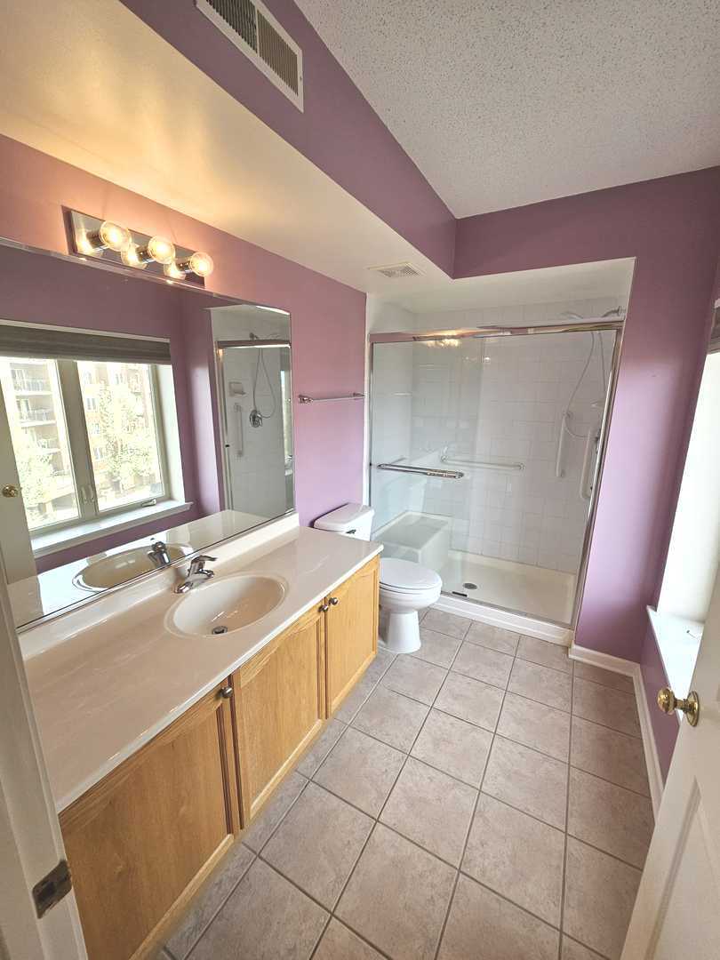 655 Perrie Drive #501, Elk Grove Village, IL 60007