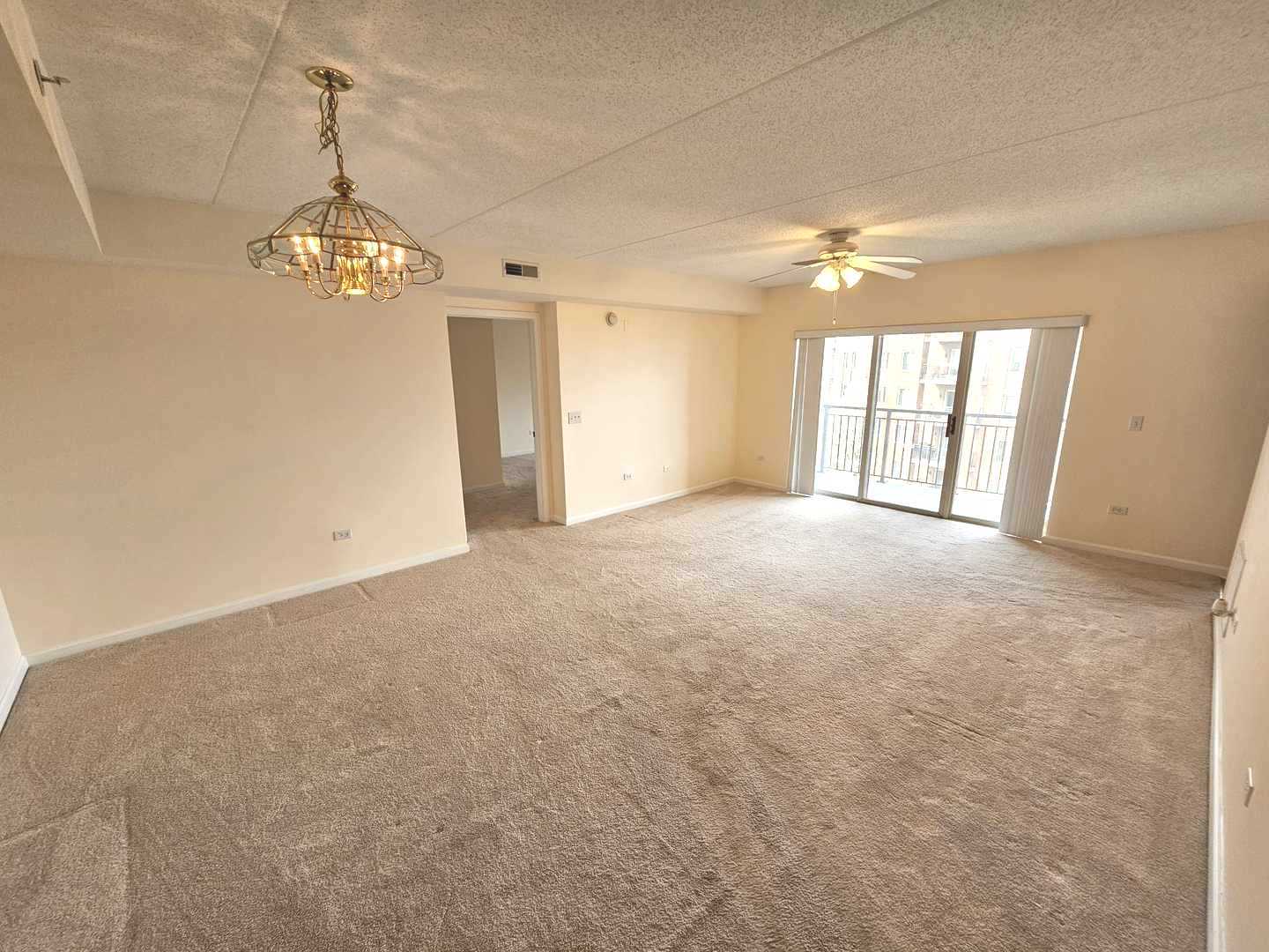 655 Perrie Drive #501, Elk Grove Village, IL 60007
