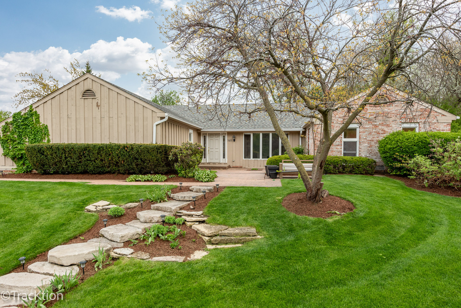 1401 Golden Bell Court, Downers Grove, IL 60515