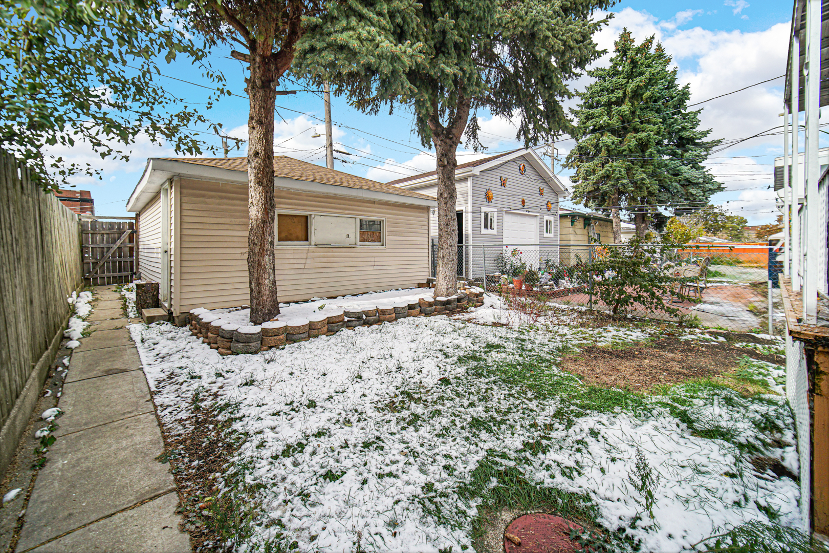 3210 N Narragansett Avenue, Chicago, IL 60634