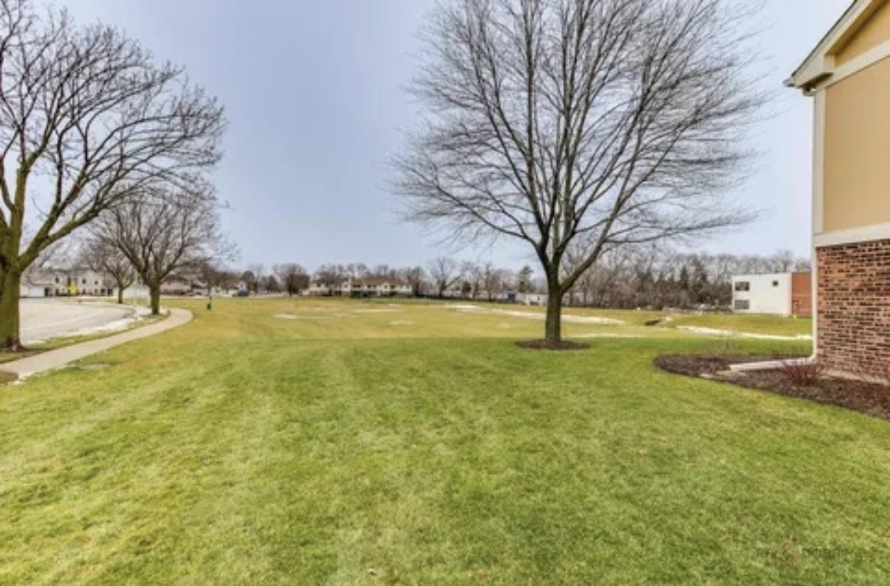 1022 Boxwood Court #A1, Wheeling, IL 60090