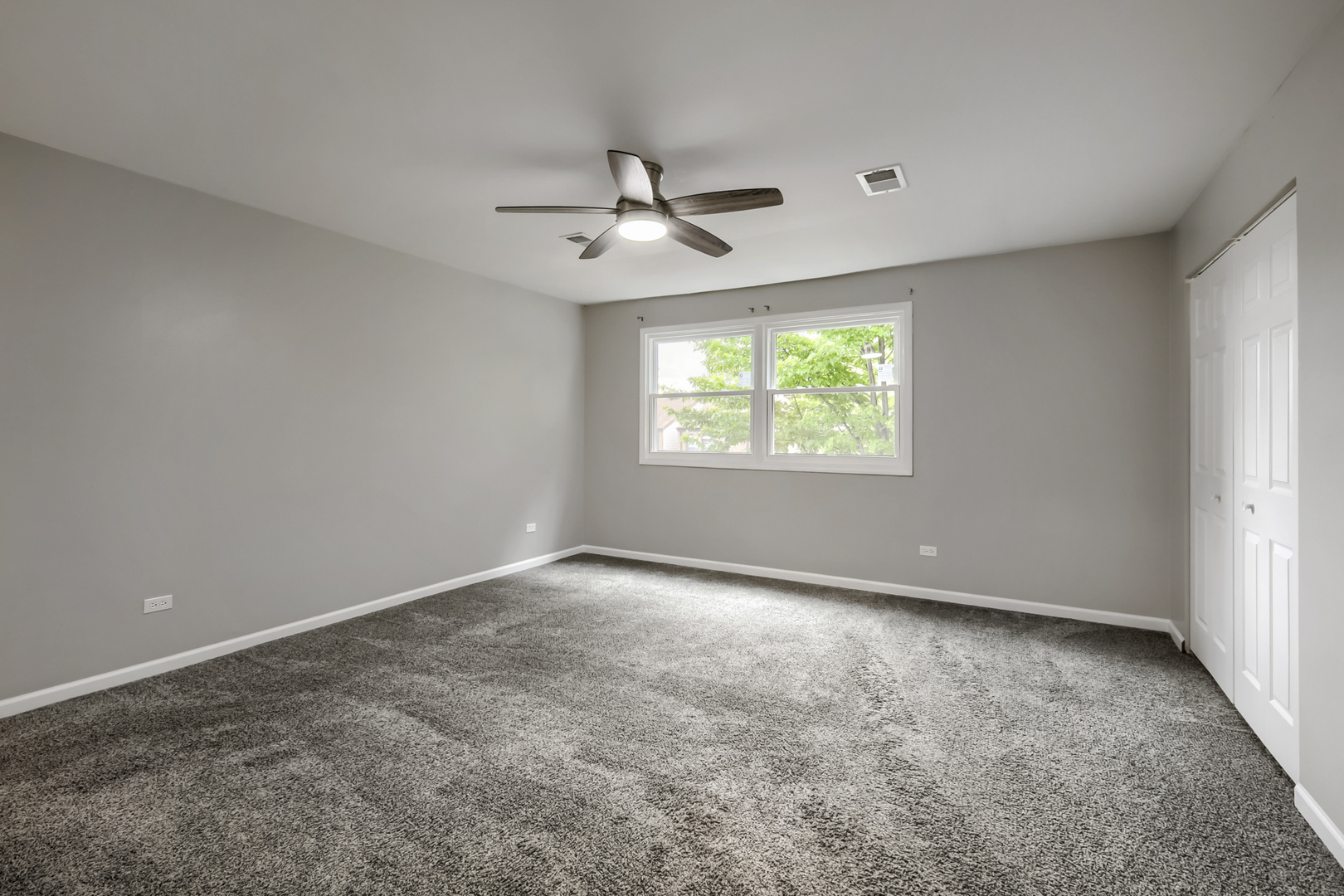 7640 Cork Avenue, Justice, IL 60458