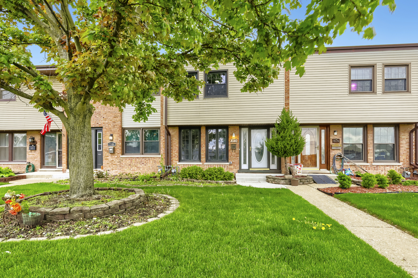7640 Cork Avenue, Justice, IL 60458