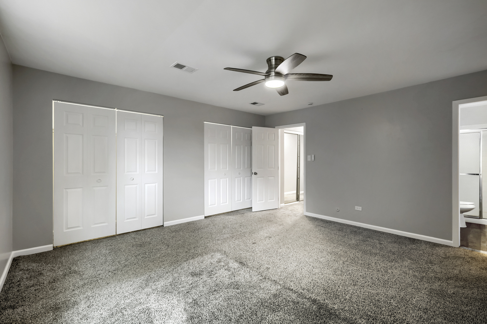 7640 Cork Avenue, Justice, IL 60458