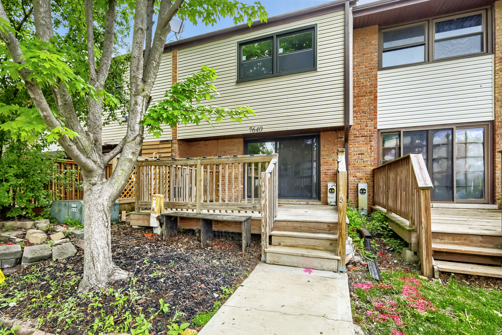 7640 Cork Avenue, Justice, IL 60458