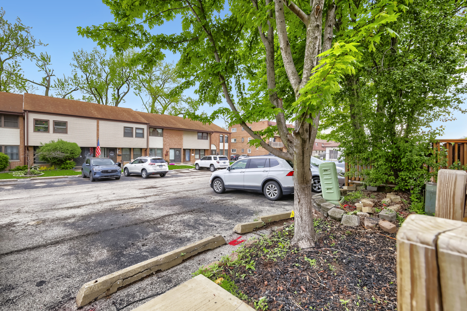 7640 Cork Avenue, Justice, IL 60458