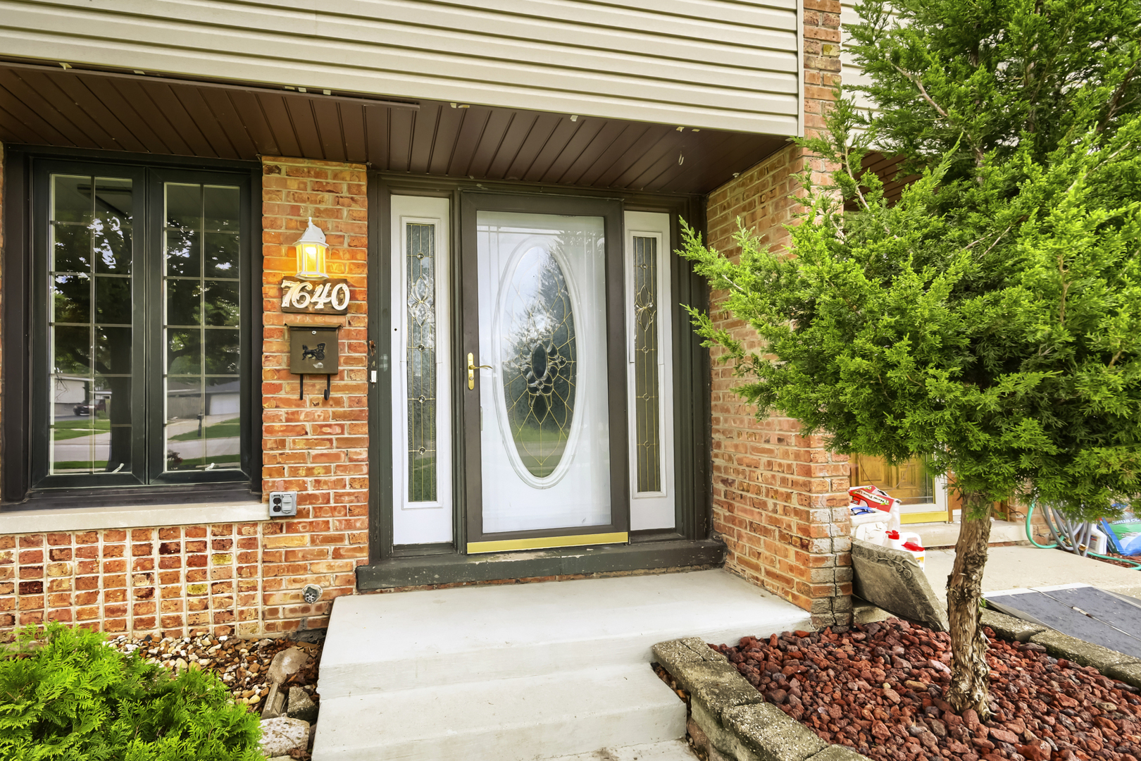 7640 Cork Avenue, Justice, IL 60458