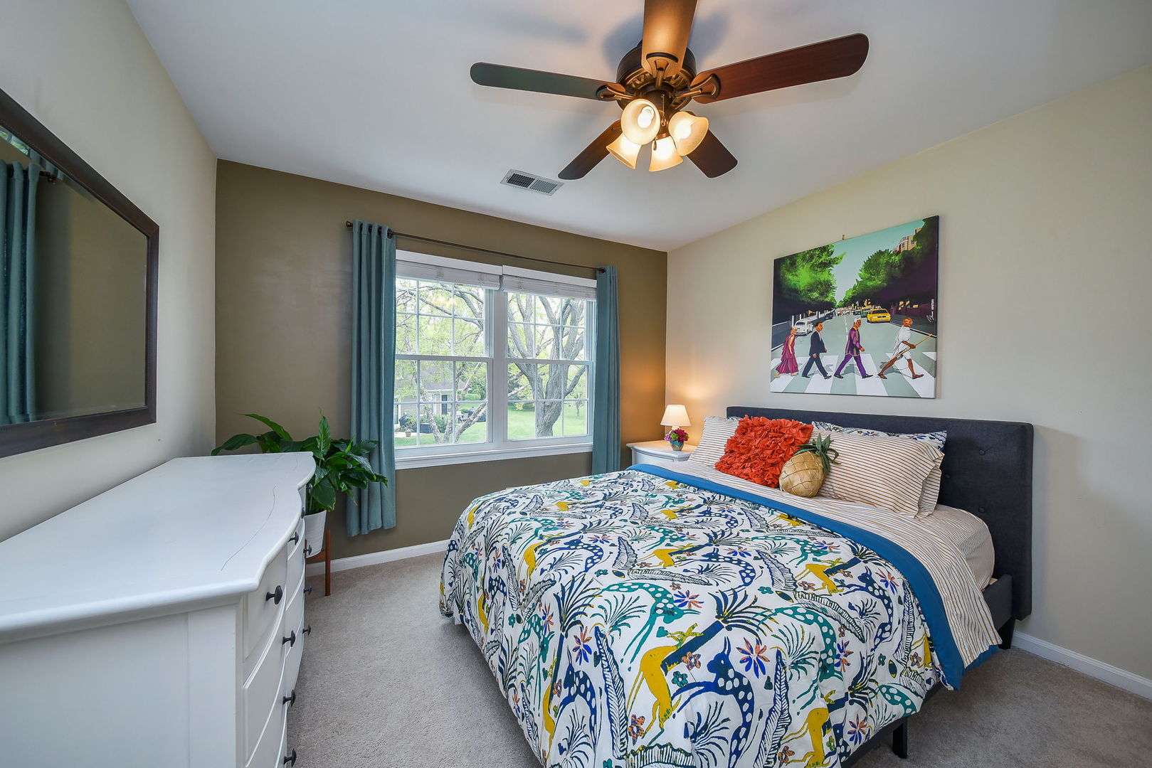 1194 Scott Court, Carol Stream, IL 60188