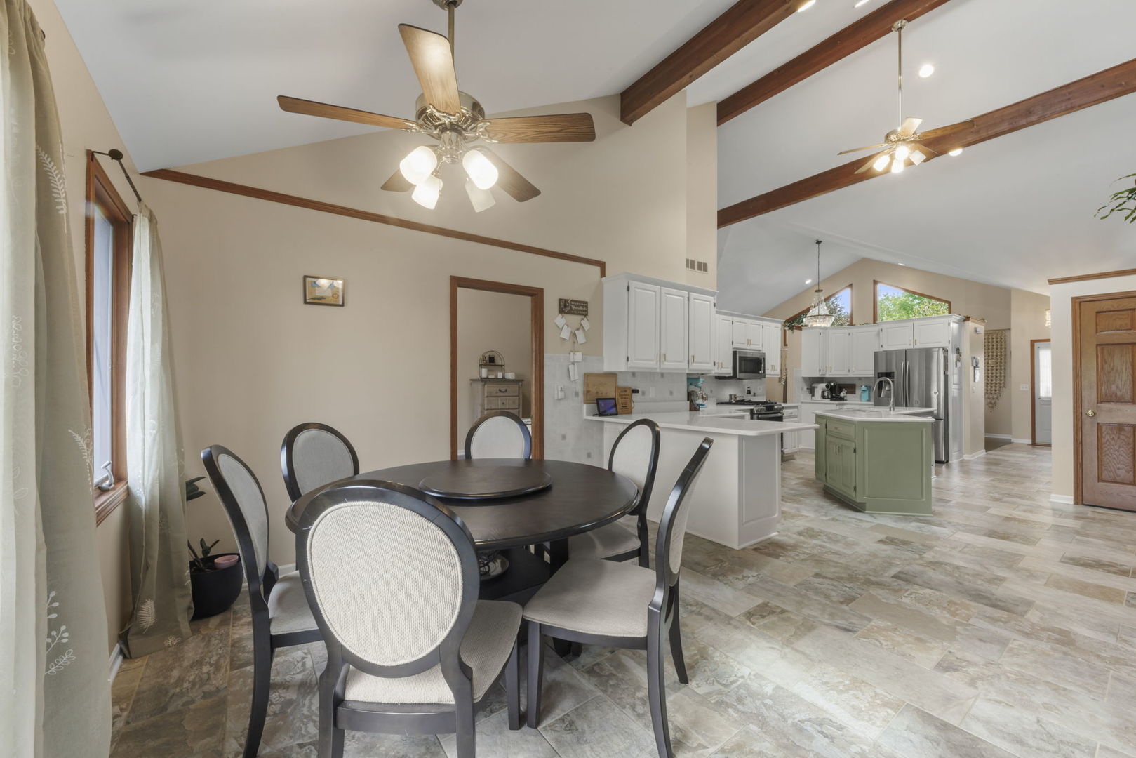 9040 Frances Lane, Orland Park, IL 60462