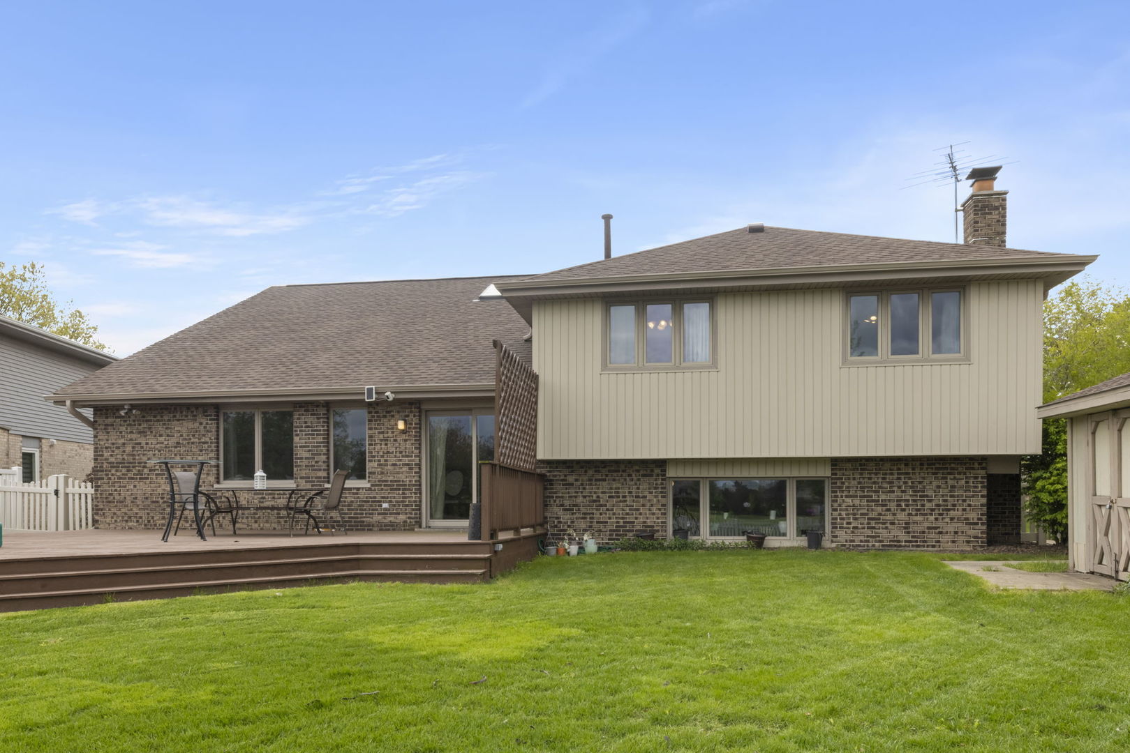 9040 Frances Lane, Orland Park, IL 60462