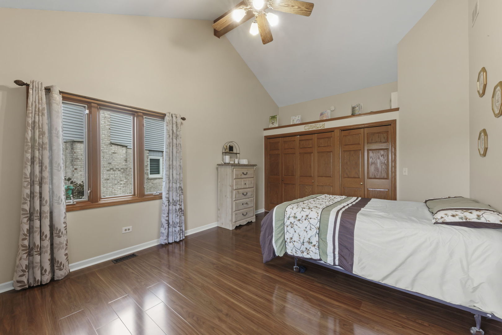 9040 Frances Lane, Orland Park, IL 60462