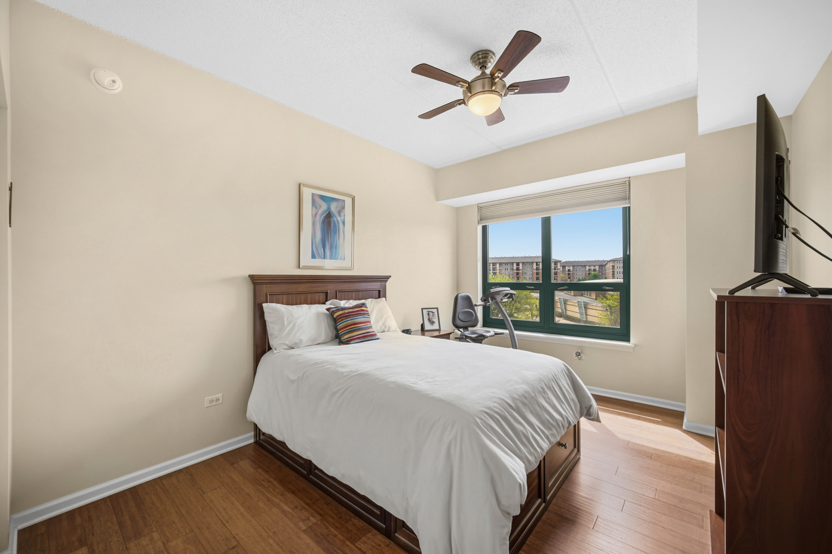 6420 DOUBLE EAGLE Drive #414, Woodridge, IL 60517