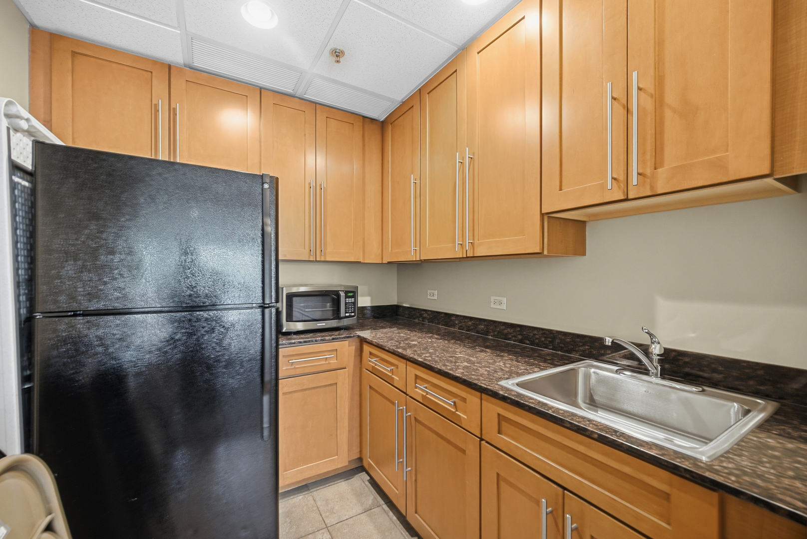 6420 DOUBLE EAGLE Drive #414, Woodridge, IL 60517