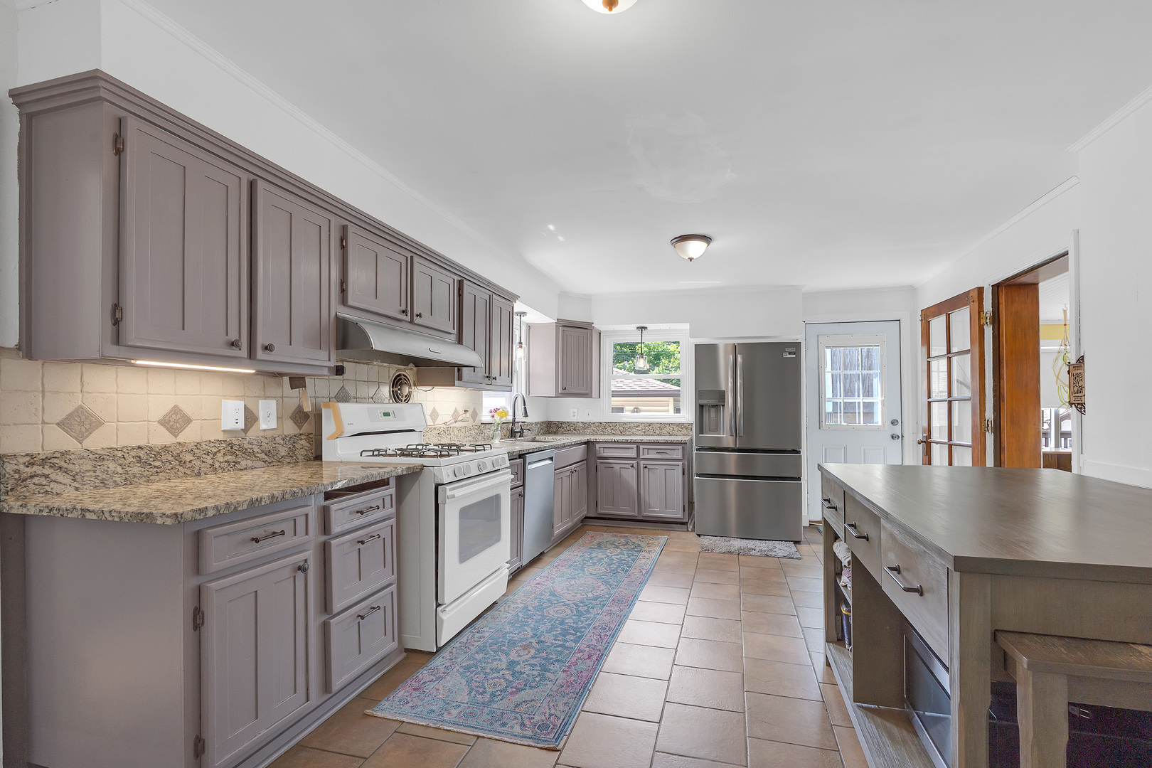 9150 S Hoyne Avenue, Chicago, IL 60643