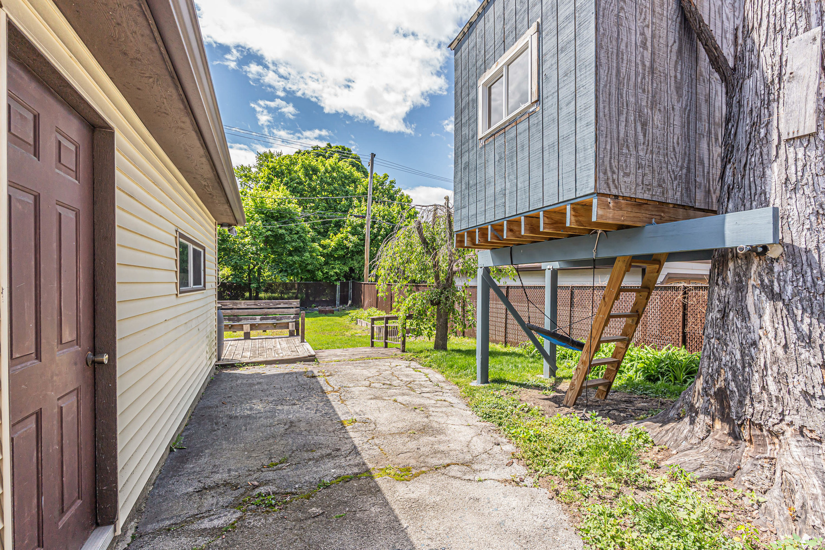9150 S Hoyne Avenue, Chicago, IL 60643