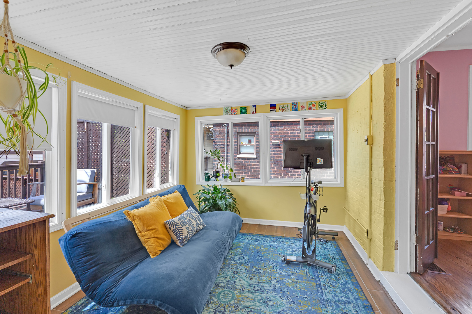 9150 S Hoyne Avenue, Chicago, IL 60643