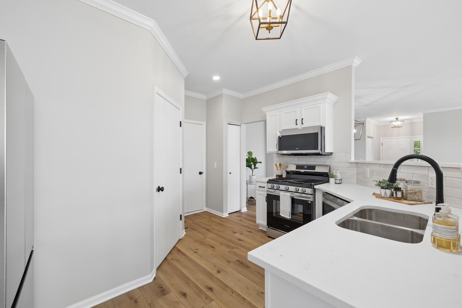 1508 W Ludington Circle, Romeoville, IL 60446