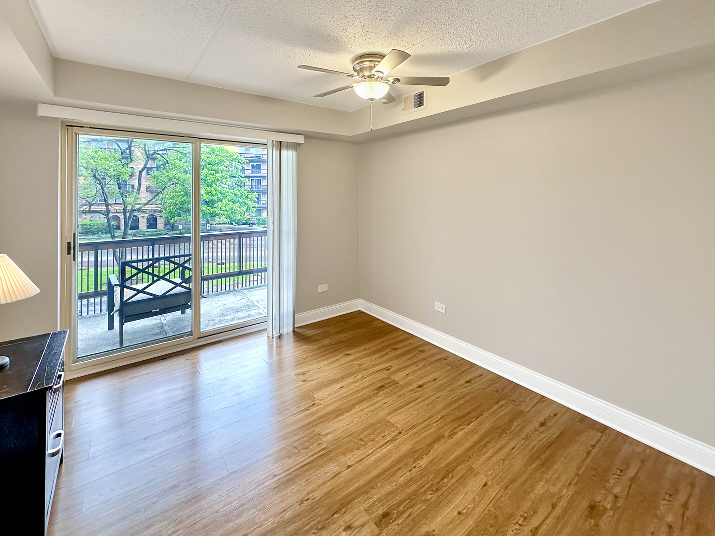 500 Redondo Drive #202, Downers Grove, IL 60516