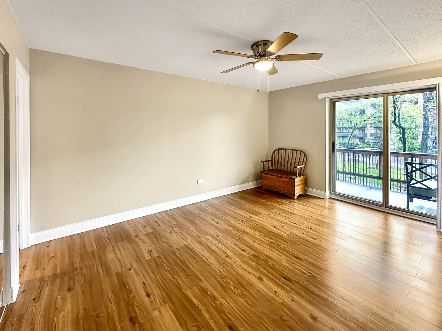 500 Redondo Drive #202, Downers Grove, IL 60516