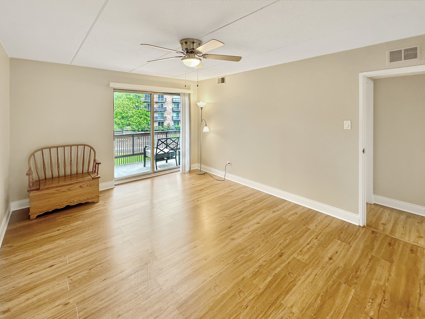 500 Redondo Drive #202, Downers Grove, IL 60516