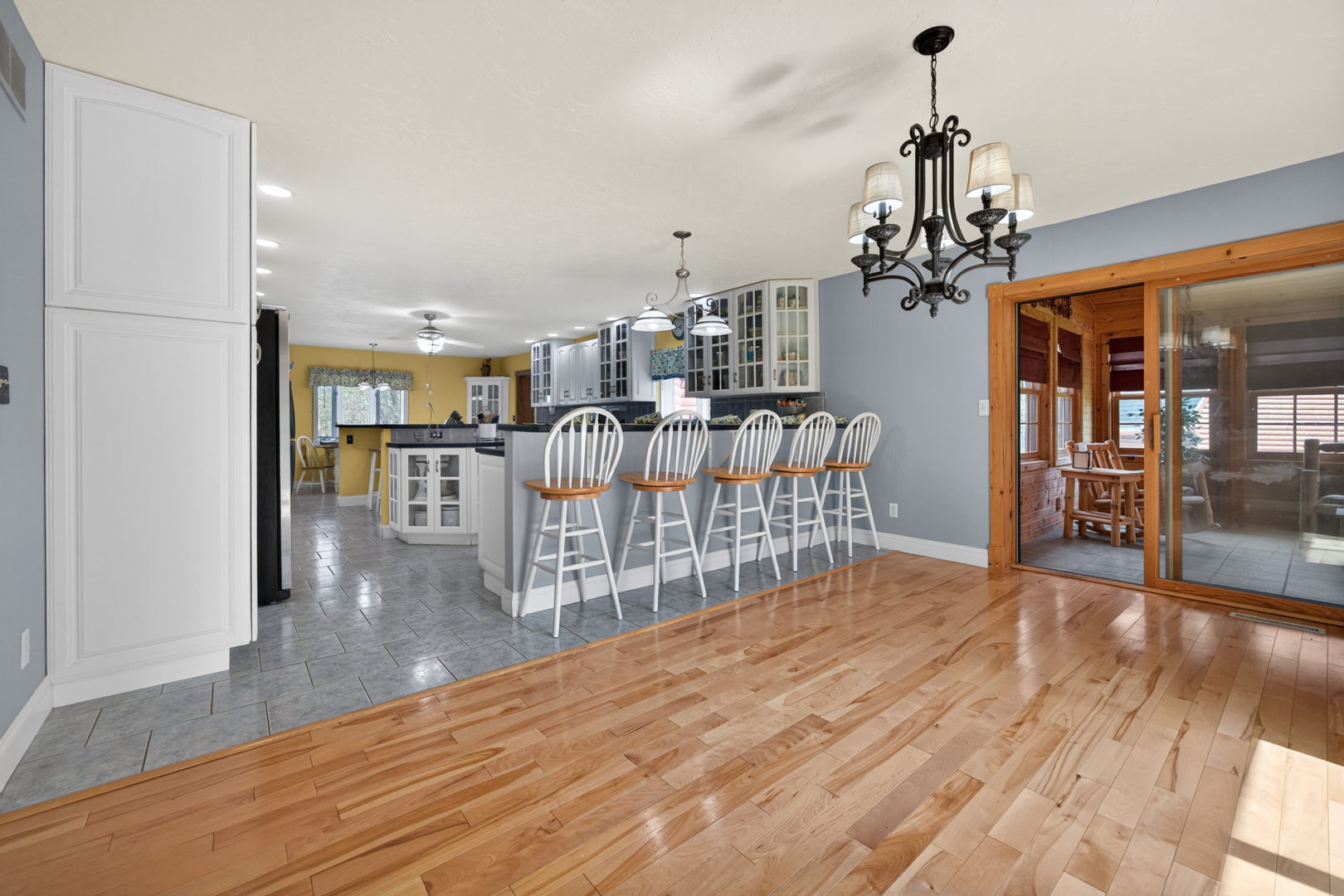 20805 Mackinaw Bluffs Road, Lexington, IL 61753