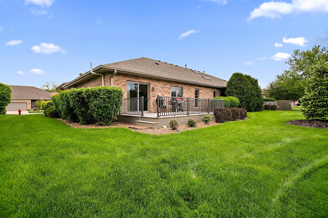 21205 Arbour Walk Drive, Frankfort, IL 60423