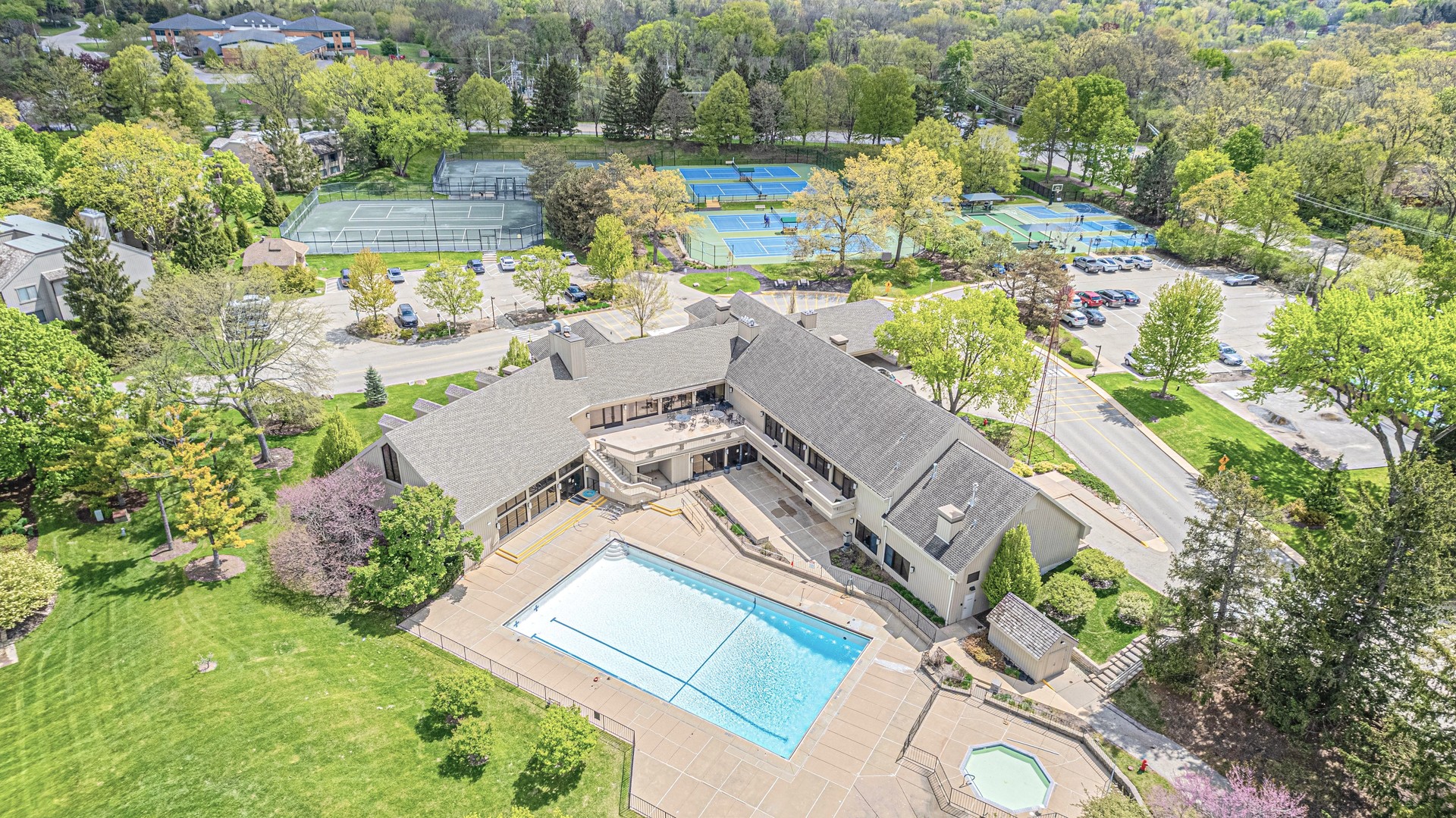 744 OLD BARN Road #A, Lake Barrington, IL 60010