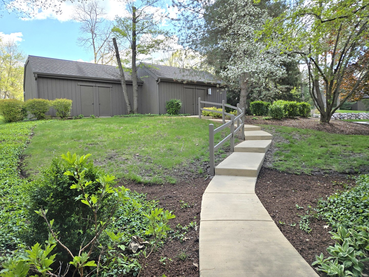 744 OLD BARN Road #A, Lake Barrington, IL 60010