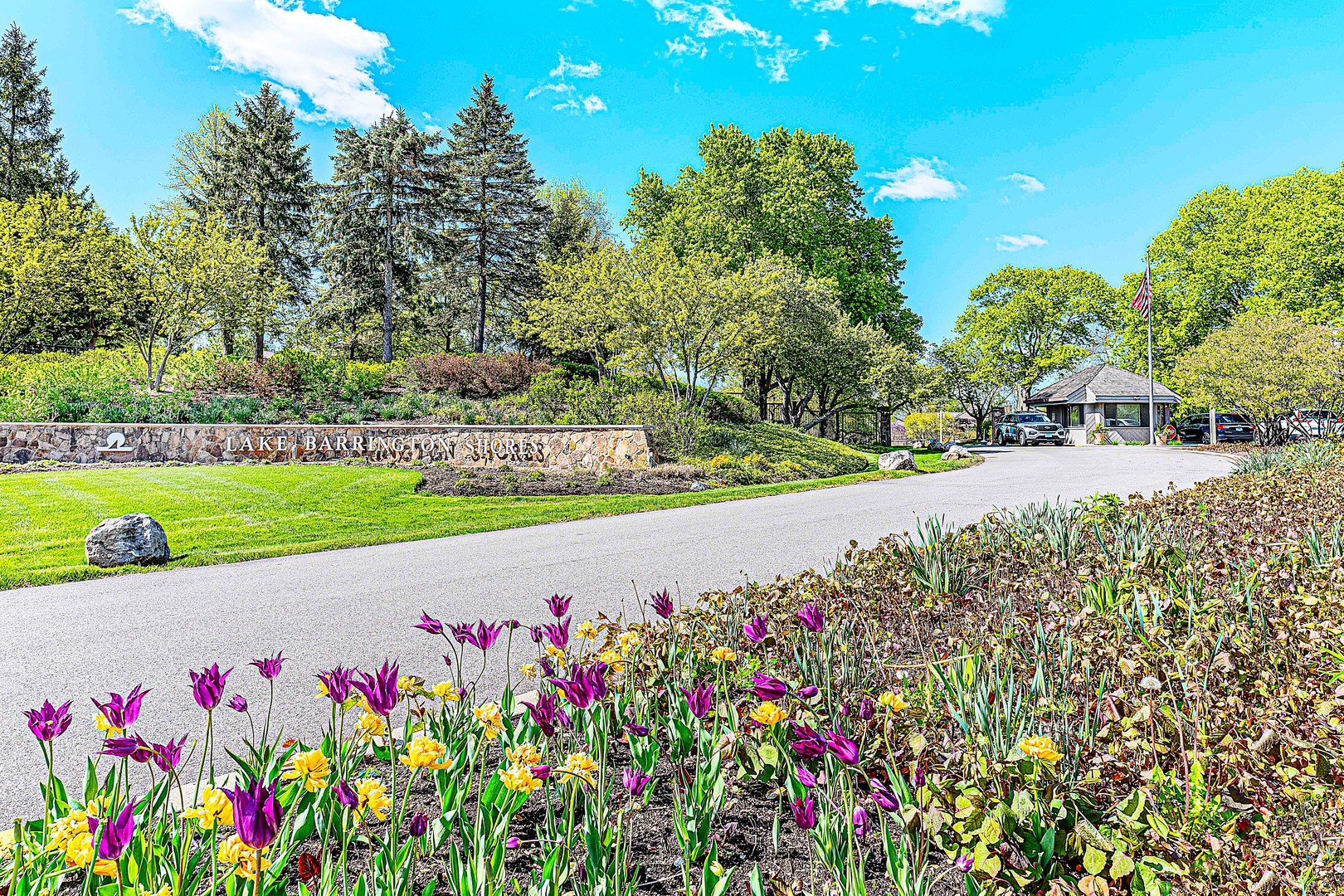 744 OLD BARN Road #A, Lake Barrington, IL 60010
