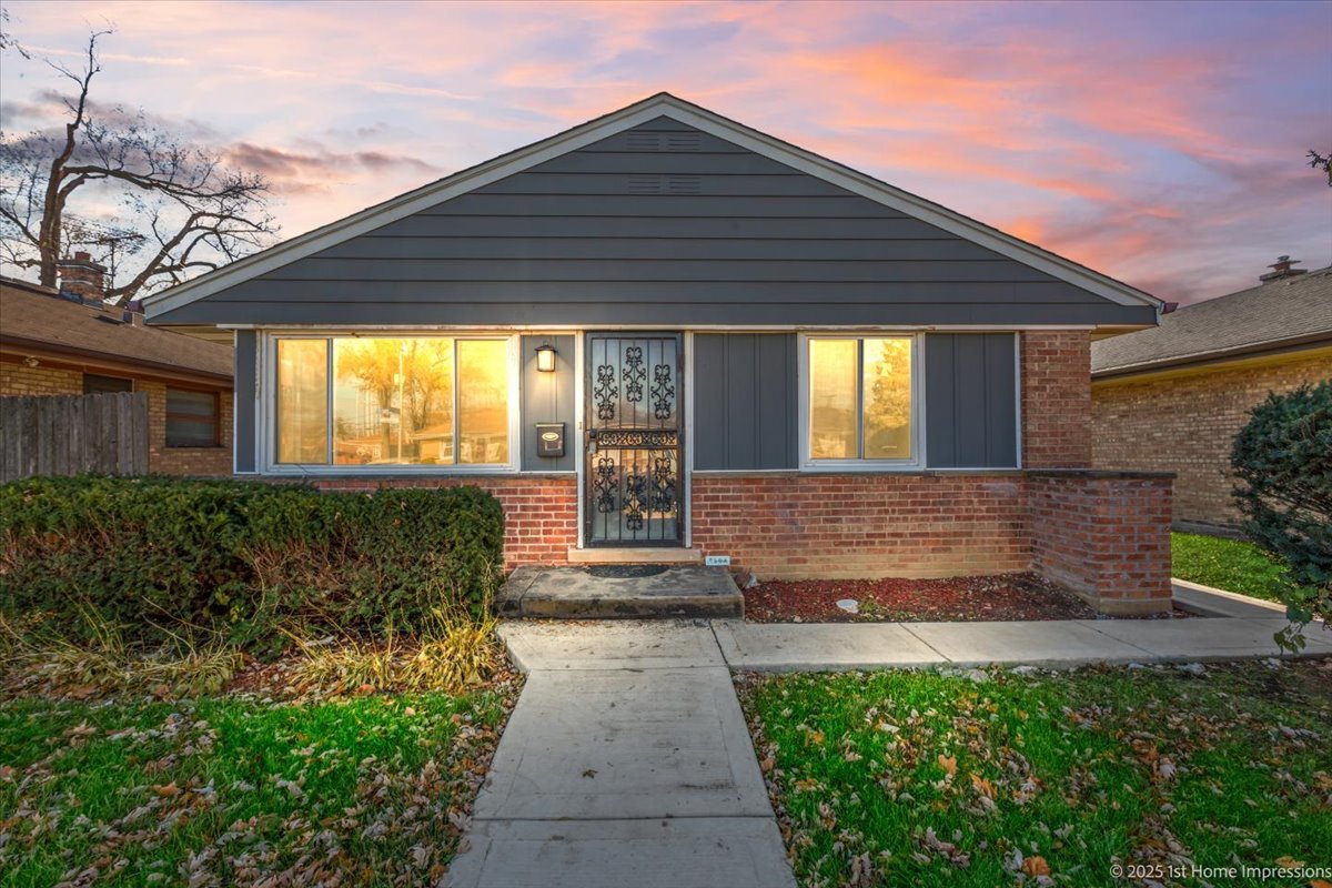 3304 Wilcox Avenue, Bellwood, IL 60104