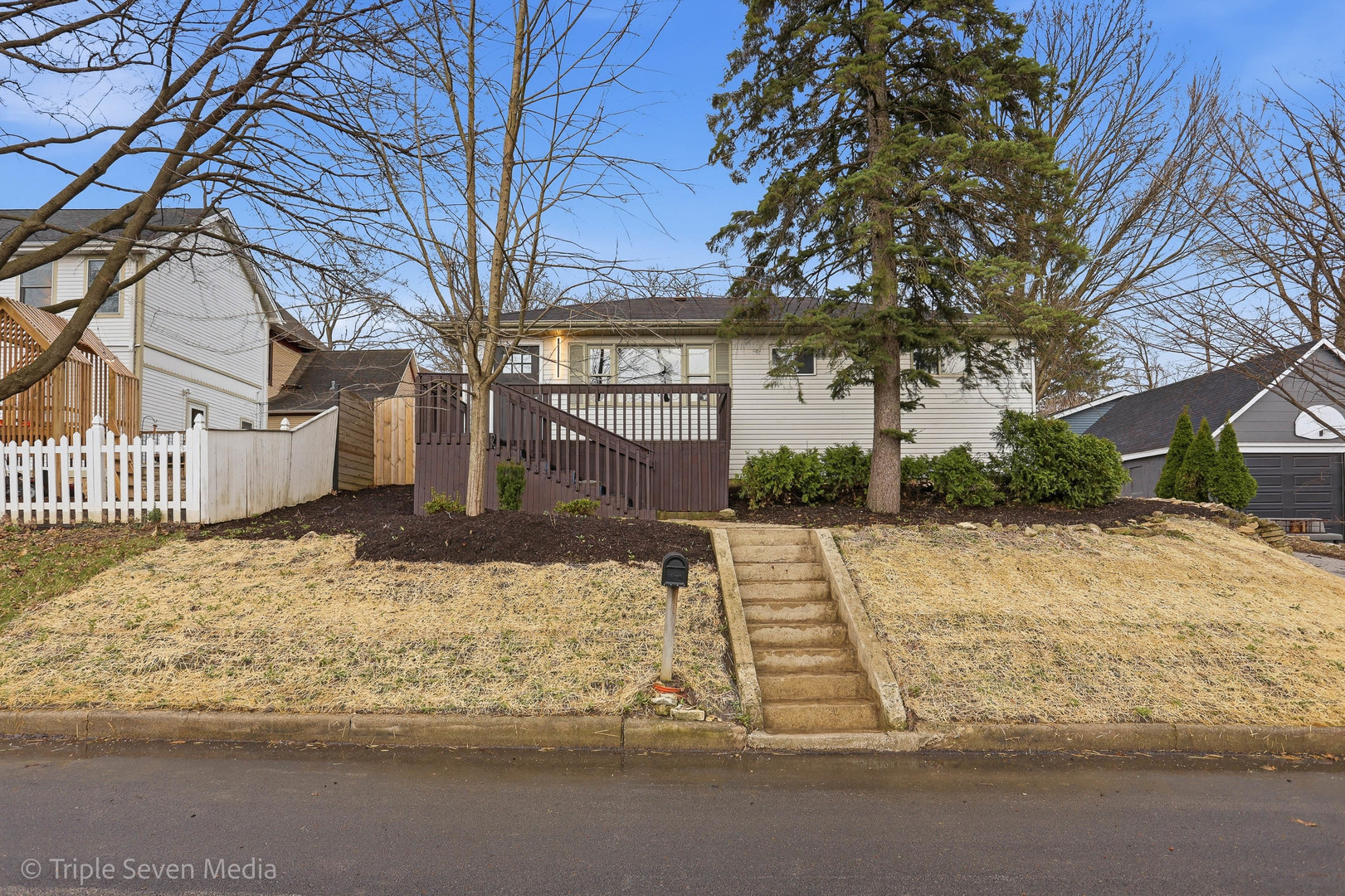 104 E Division Street, Lemont, IL 60439