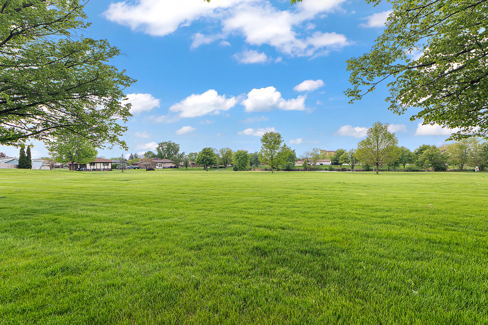 16324 Brementowne Drive, Tinley Park, IL 60477