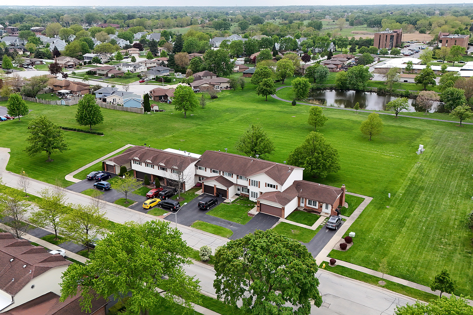16324 Brementowne Drive, Tinley Park, IL 60477