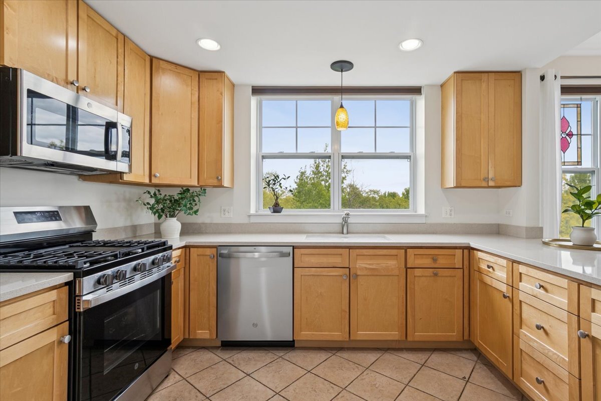 977 Harris Road #34, Grayslake, IL 60030