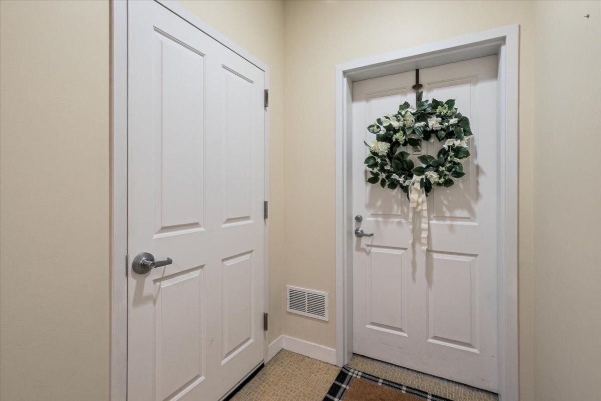 977 Harris Road #34, Grayslake, IL 60030